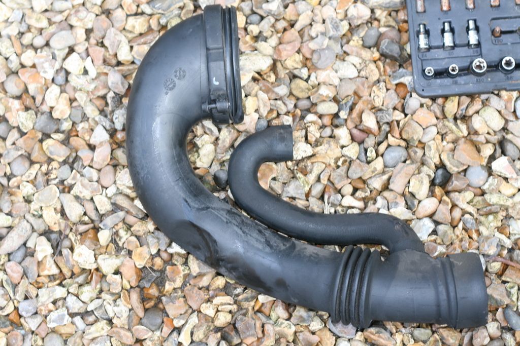 Turbo wiggle test 2.0 and 3.0 litre M57 and M47 diesel engine BMW